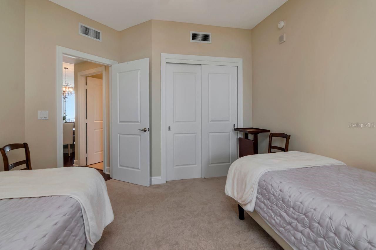 5823 Bowen Daniel Drive , Unit 604, Tampa, FL 33616 Photo