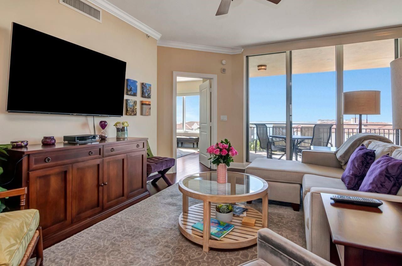 5823 Bowen Daniel Drive , Unit 604, Tampa, FL 33616 Photo