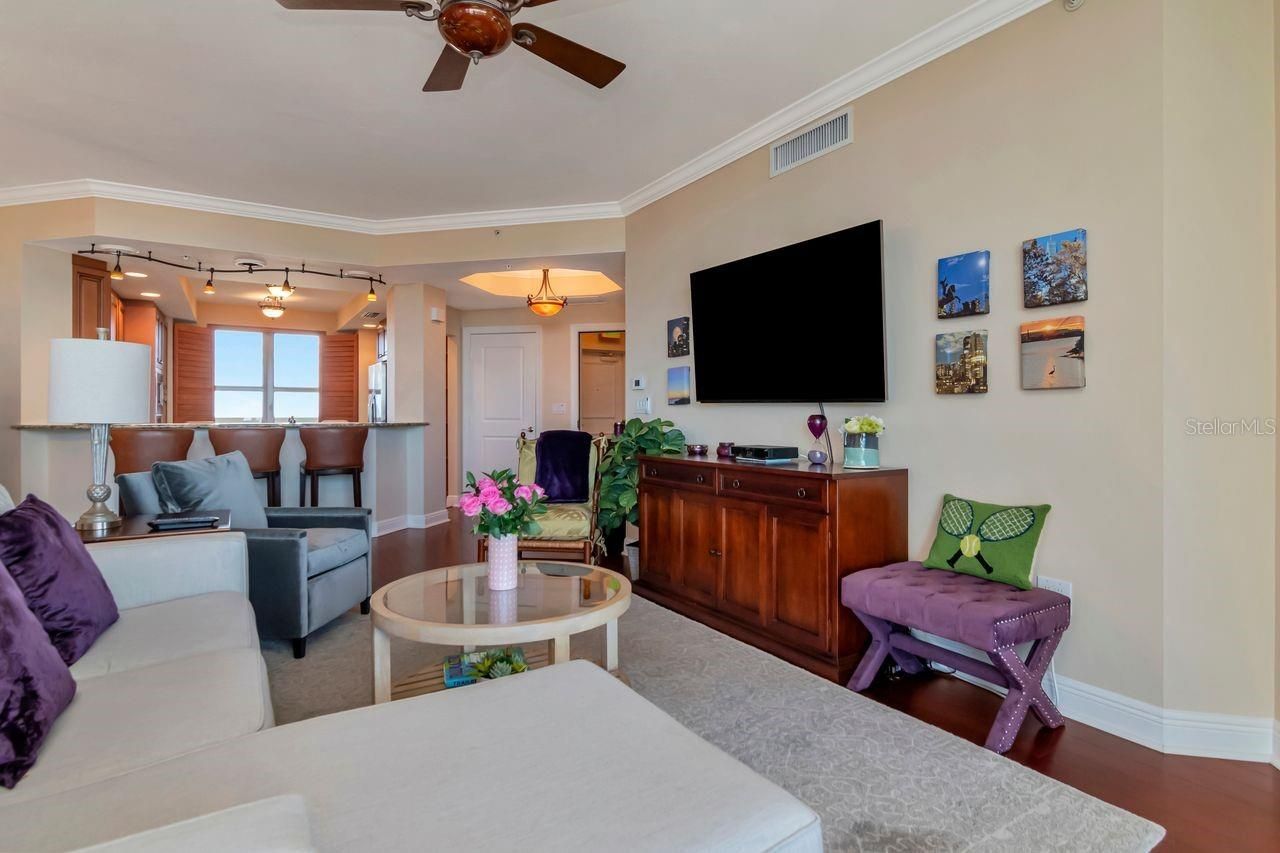 5823 Bowen Daniel Drive , Unit 604, Tampa, FL 33616 Photo