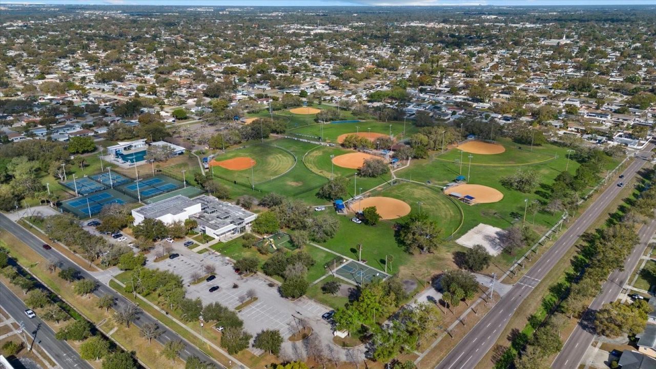 2000 58th Street N, Saint Petersburg, FL 33710 Photo