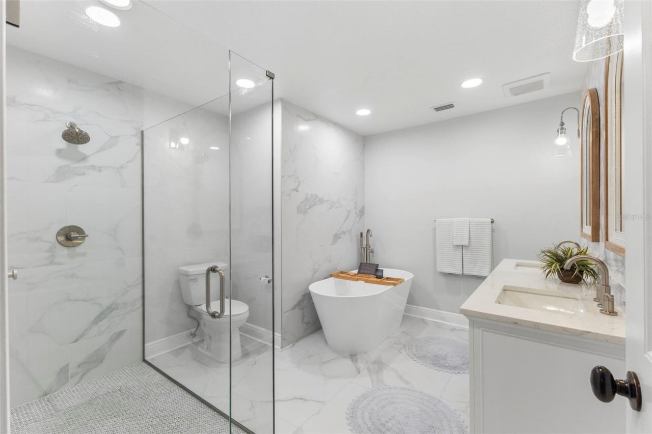 11 Birdie Lane, Palm Harbor, FL 34683 Photo