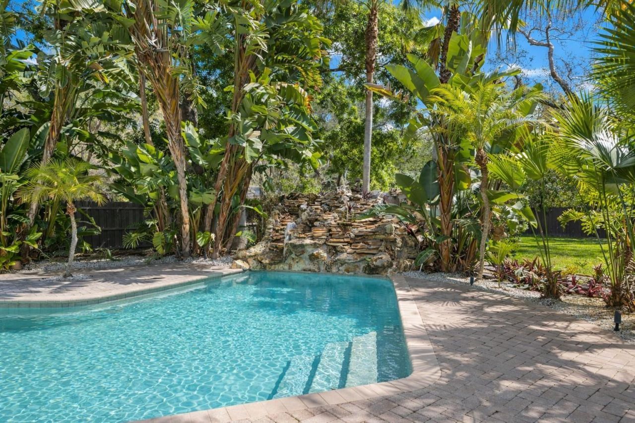 11 Birdie Lane, Palm Harbor, FL 34683 Photo