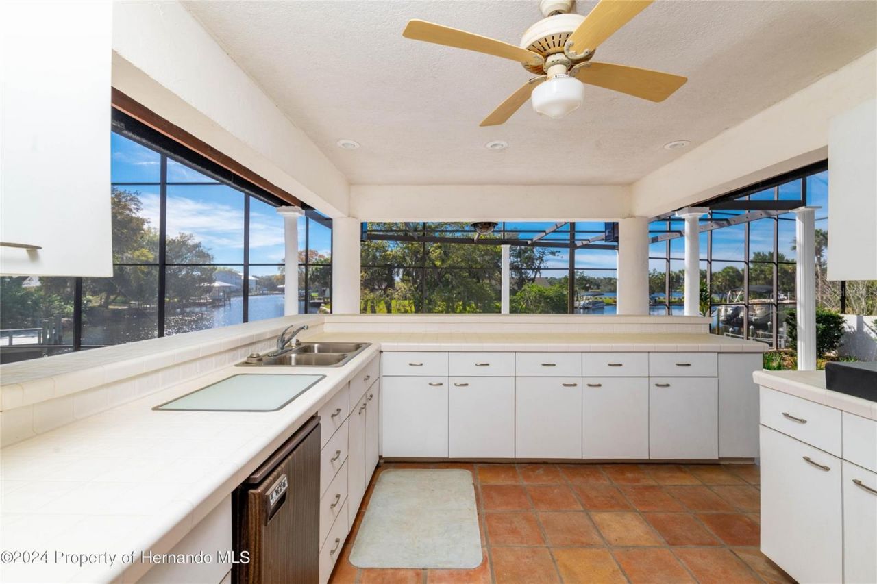 11915 W Riverhaven Drive, Homosassa, FL 34448 Photo