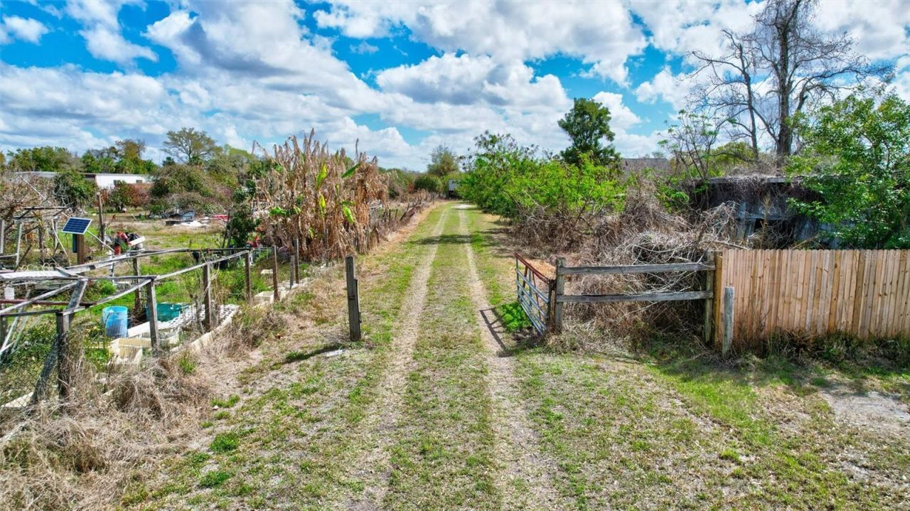 6115 33rd Street E, Bradenton, FL 34203 Photo