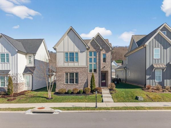 4162 Barnsley Loop , Ooltewah, TN 37363