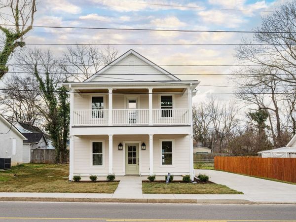 805 N Highland Ave , Murfreesboro, TN 37130