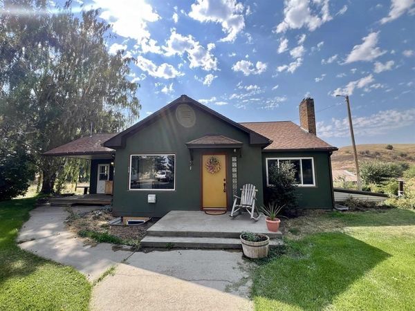 451 Sunset Rd, St John, WA 99171