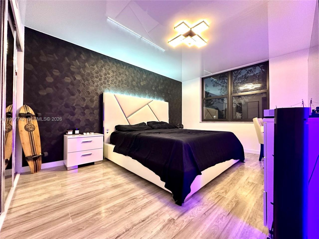 671 NE 195th St, Unit 205E, Miami, FL 33179 Photo