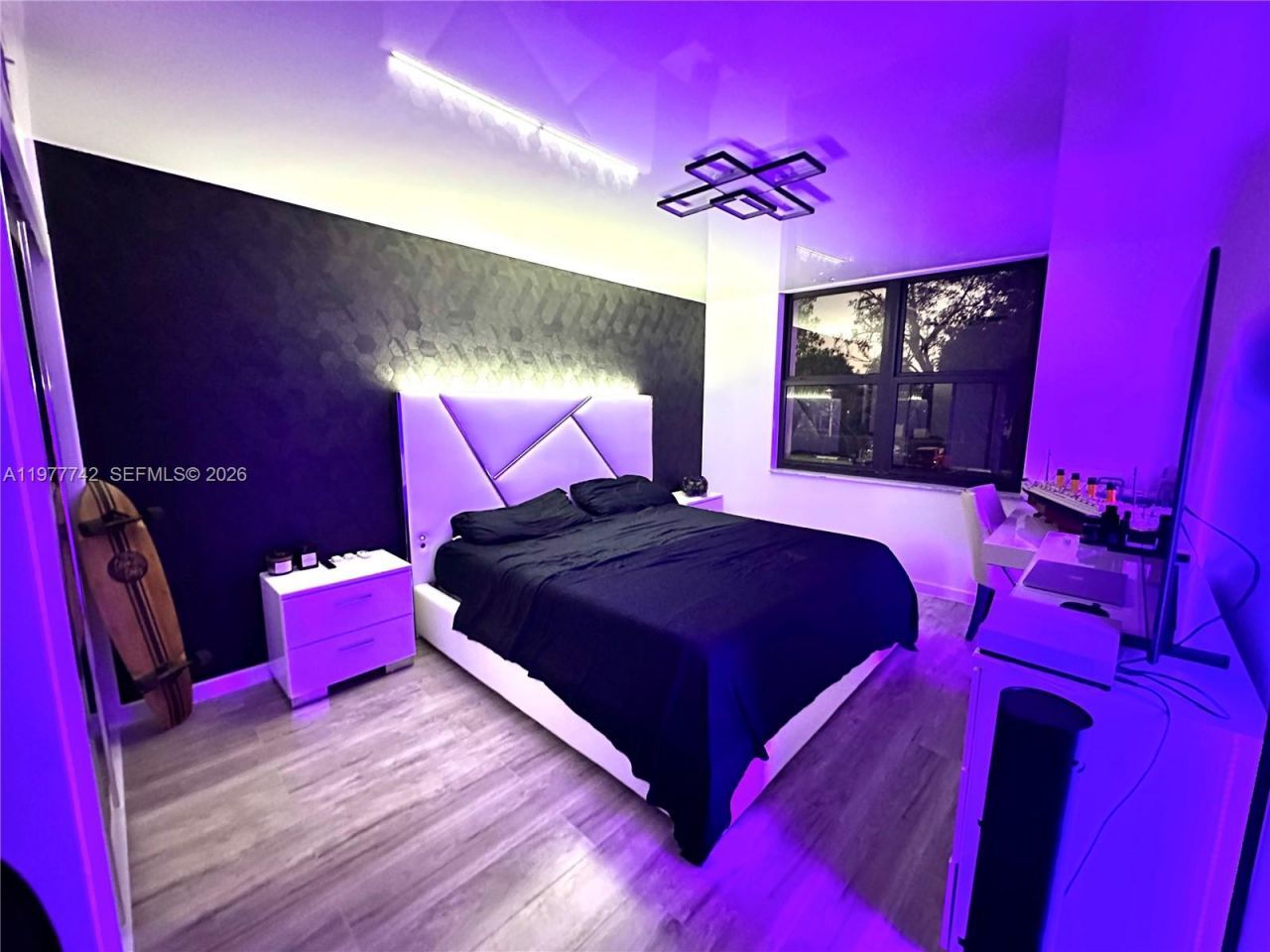 671 NE 195th St, Unit 205E, Miami, FL 33179 Photo