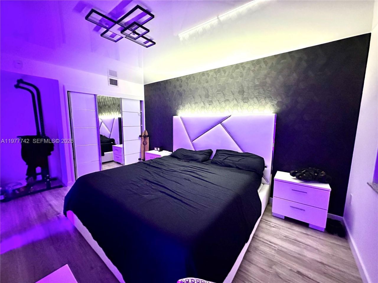 671 NE 195th St, Unit 205E, Miami, FL 33179 Photo