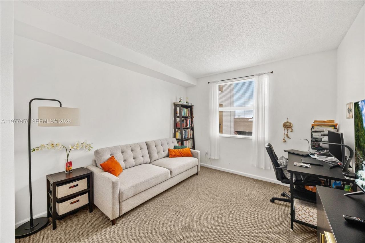 17100 N Bay Rd, Unit 1810, Sunny Isles Beach, FL 33160 Photo