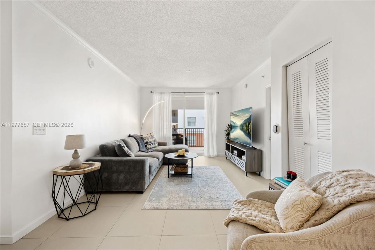 17100 N Bay Rd, Unit 1810, Sunny Isles Beach, FL 33160 Photo