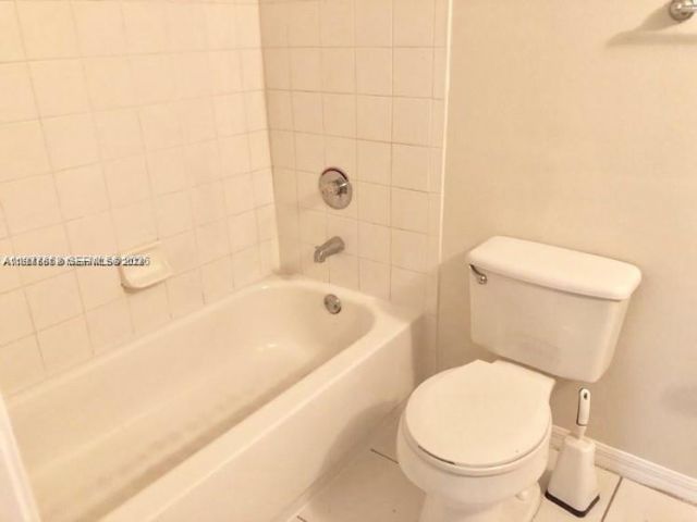 2493 Centergate Dr , Unit 204, Miramar, FL 33025 Photo