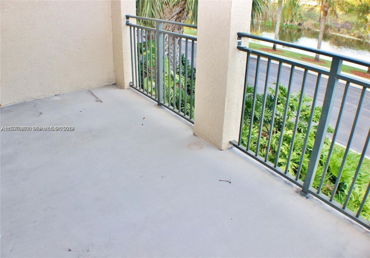 2493 Centergate Dr , Unit 204, Miramar, FL 33025 Photo