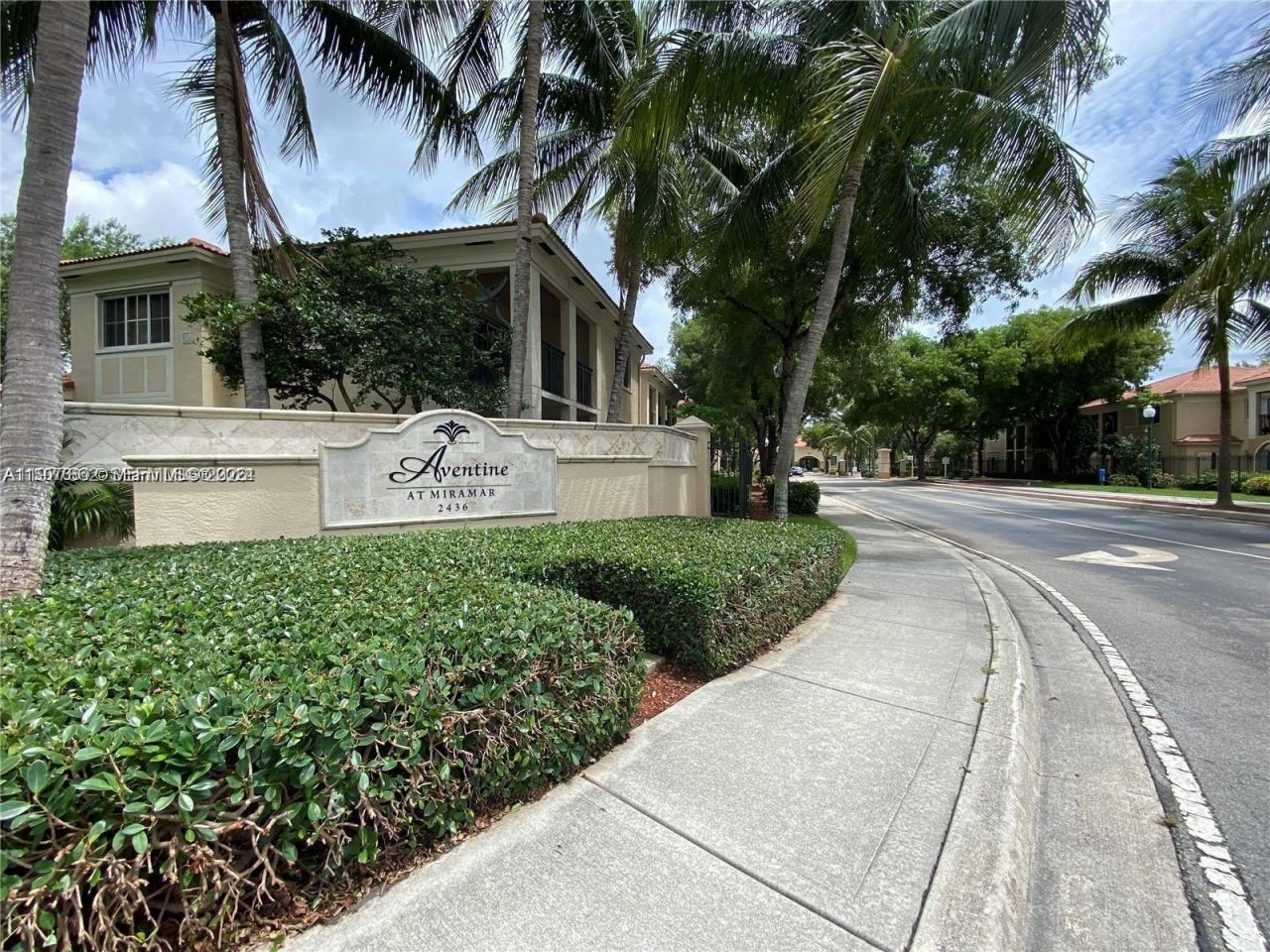 2493 Centergate Dr , Unit 204, Miramar, FL 33025 Photo