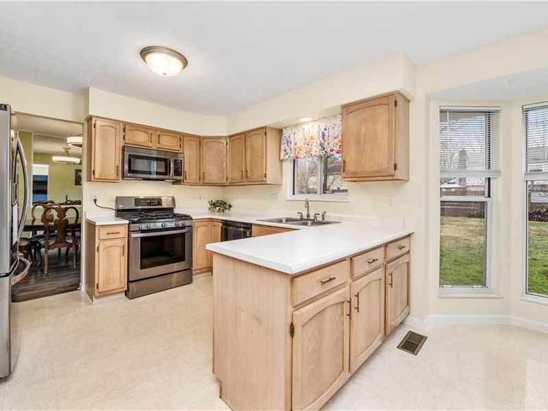 1183 Forest Run Drive, Union Township, OH 45103 Photo 10