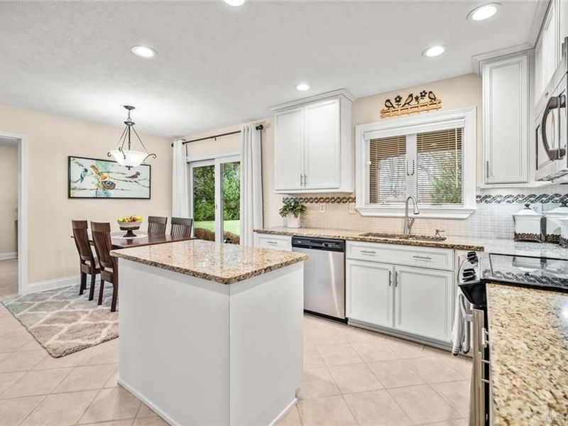 2833 Emerald Way, Clearcreek Township, OH 45068 Photo 4