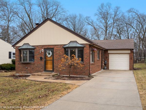 4 Lincoln Court , Lombard, IL 60148
