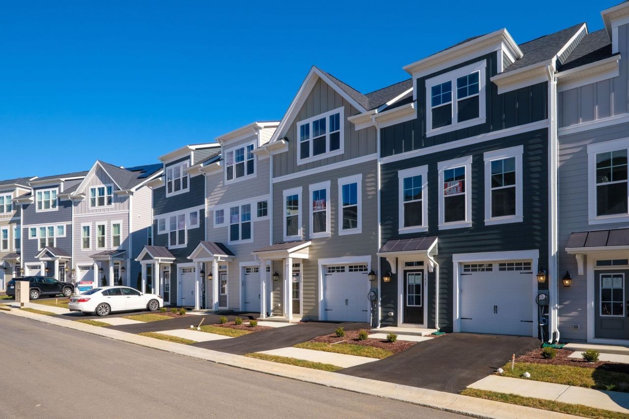 3584 MONTEREY DR primary photo