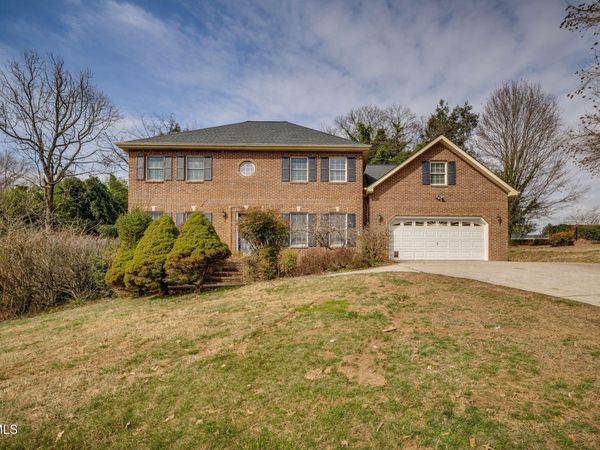 704 Ridgefields Road, Kingsport, TN 37660