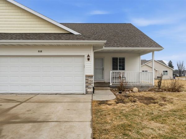 808 Crescent View Drive , Cedar Rapids, IA 52402