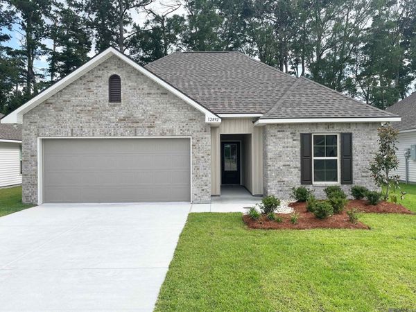 12892 Siberian Dr, Walker, LA 70785