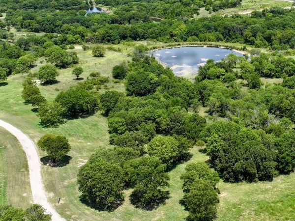 002 W Buffalo Springs Court , Sulphur, OK 73086