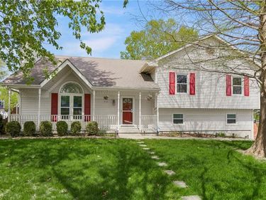 960 Ellis Street, Liberty, MO 64068