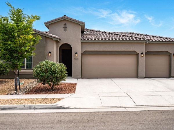 7468 Weminuche Road NW, Albuquerque, NM 87114