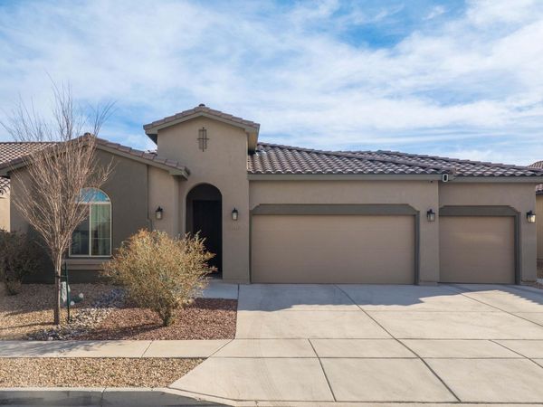 7468 Weminuche Road NW, Albuquerque, NM 87114