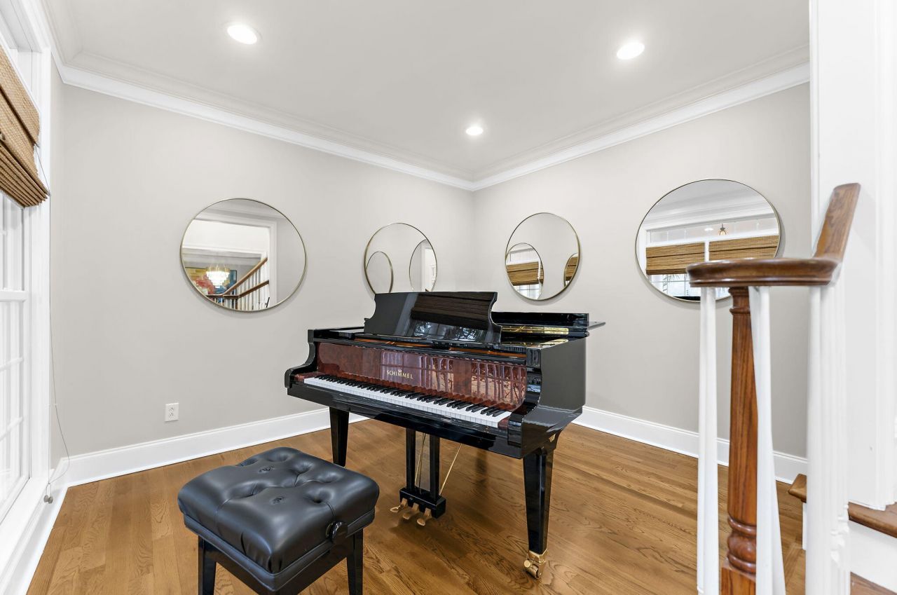 1779 Shell Ring Circle Photo 10