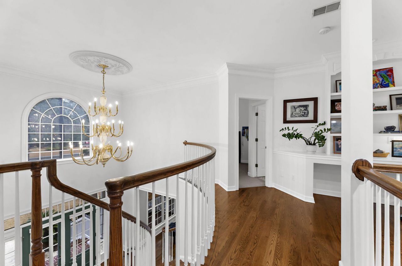 1779 Shell Ring Circle Photo 54