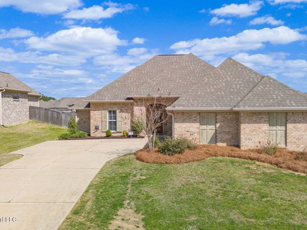 518 Carrington Drive, Brandon, MS 39042