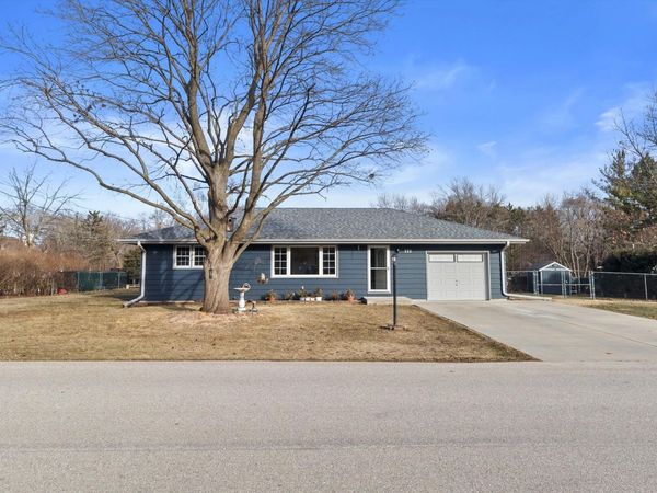 222 East Ave, Eagle, WI 53119