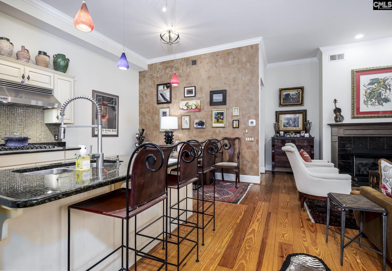 300 Gervais Street  Photo 4