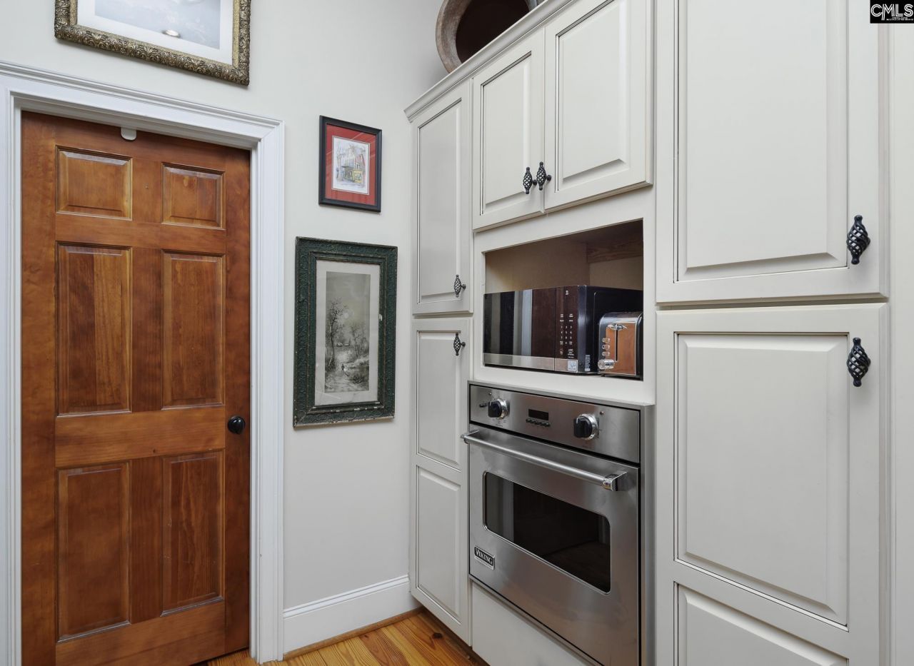 300 Gervais Street  Photo 8