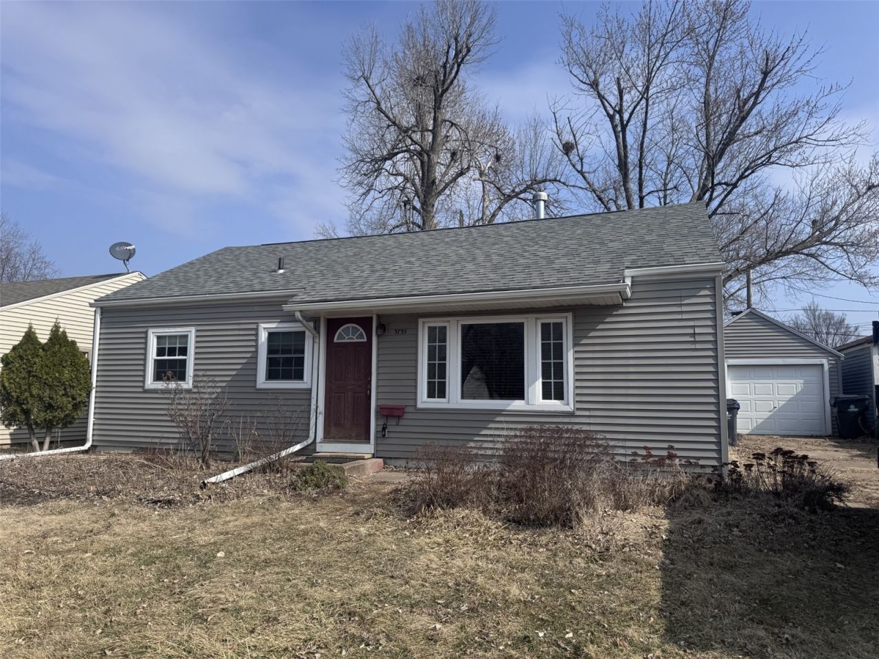 3735 Kencrest Drive Ne, Cedar Rapids, IA 52402 Main Photo