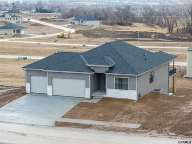 12421 S 89 Avenue, Papillion, NE 68046