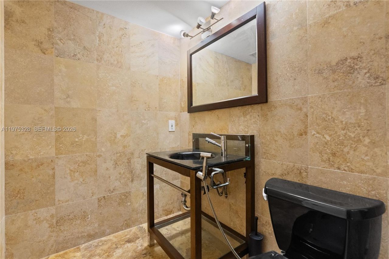 7601 E Treasure Dr. , Unit PH 216, North Bay Village, FL 33141 Photo