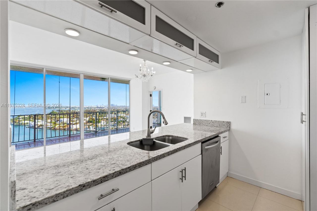 7601 E Treasure Dr. , Unit PH 216, North Bay Village, FL 33141 Photo