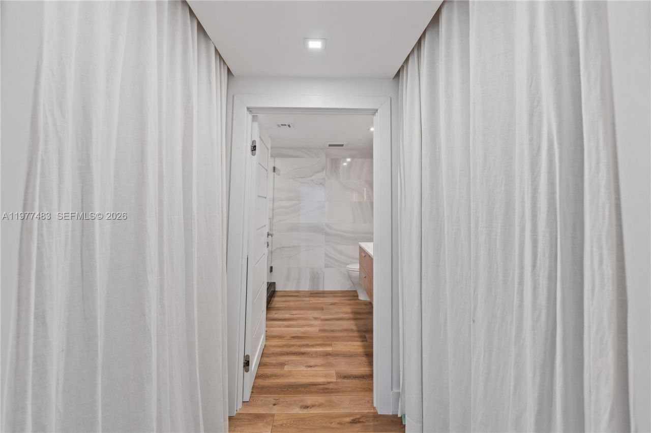 2451 Brickell Ave, Unit 21D, Miami, FL 33129 Photo