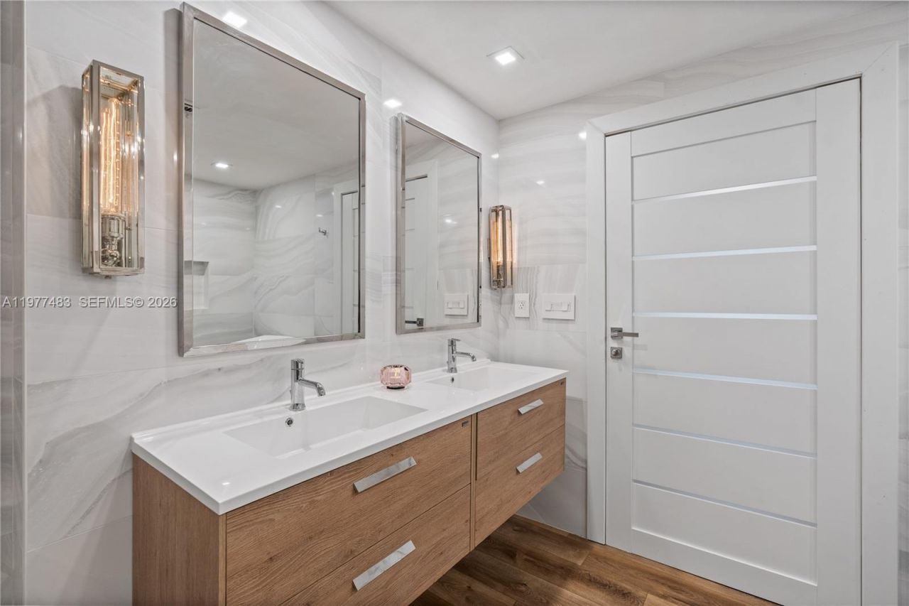 2451 Brickell Ave, Unit 21D, Miami, FL 33129 Photo