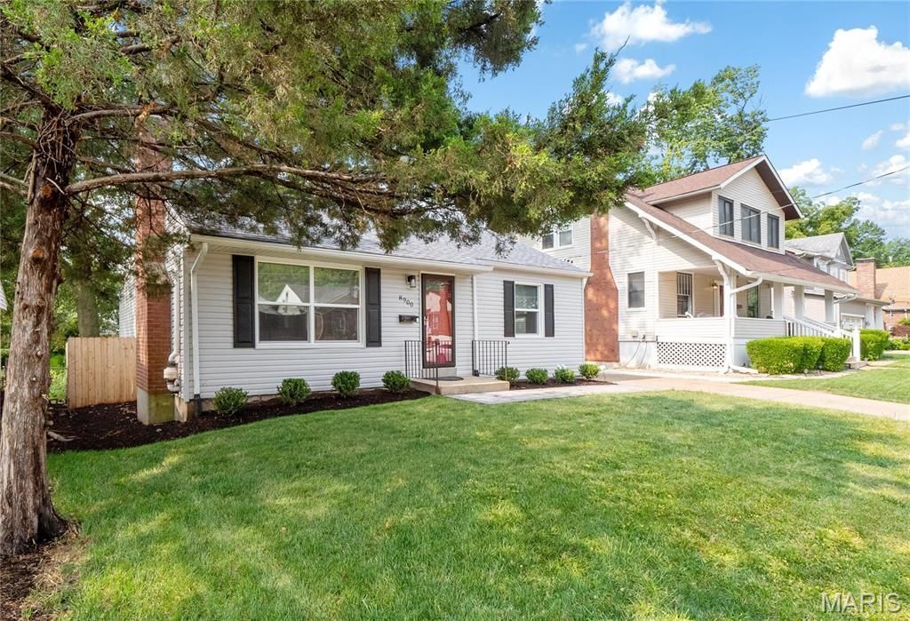 8900 Moritz Avenue, Saint Louis, MO 63144 Main Photo