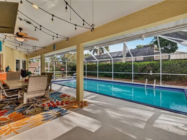390 Saint Andrews BLVD, NAPLES, FL 34113