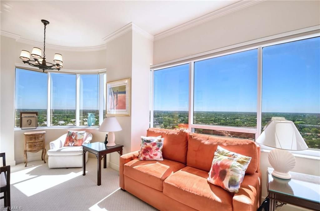 6825 Grenadier Blvd, Unit PH1, Naples, FL 34108 Photo