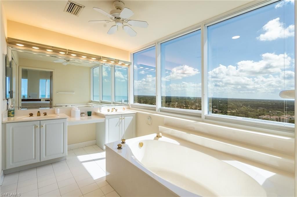 6825 Grenadier Blvd, Unit PH1, Naples, FL 34108 Photo