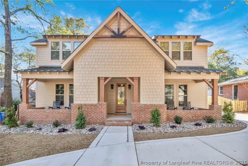 318 Pinecrest Drive, Fayetteville, NC 28305 Main Photo