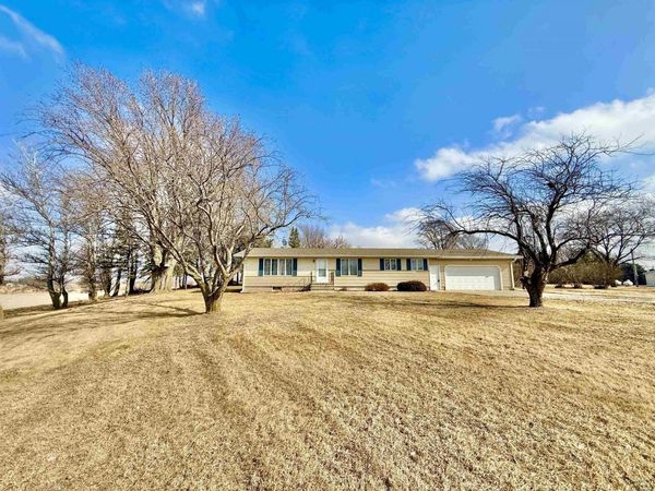 23181 C60, Hinton, IA 51024