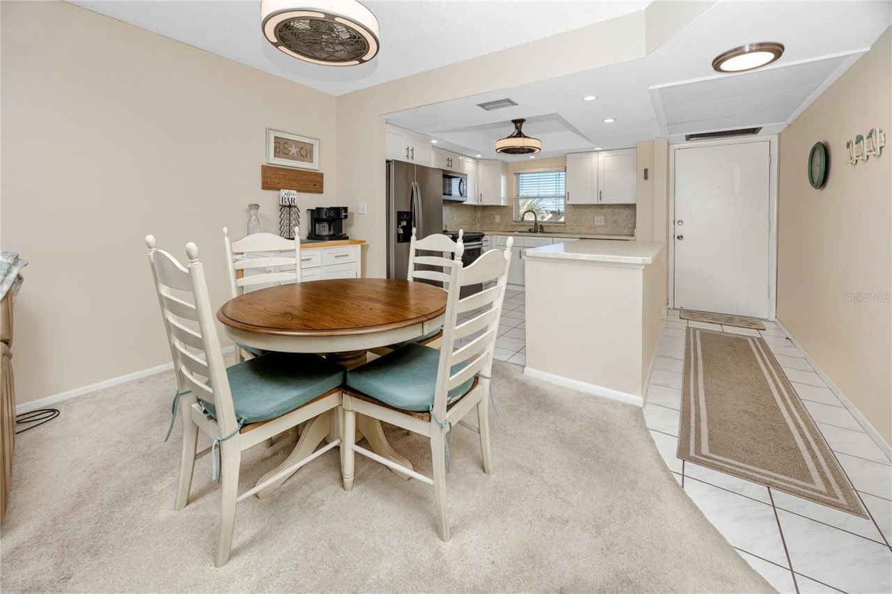 4650 Cove Circle , Unit 409, Saint Petersburg, FL 33708 Photo