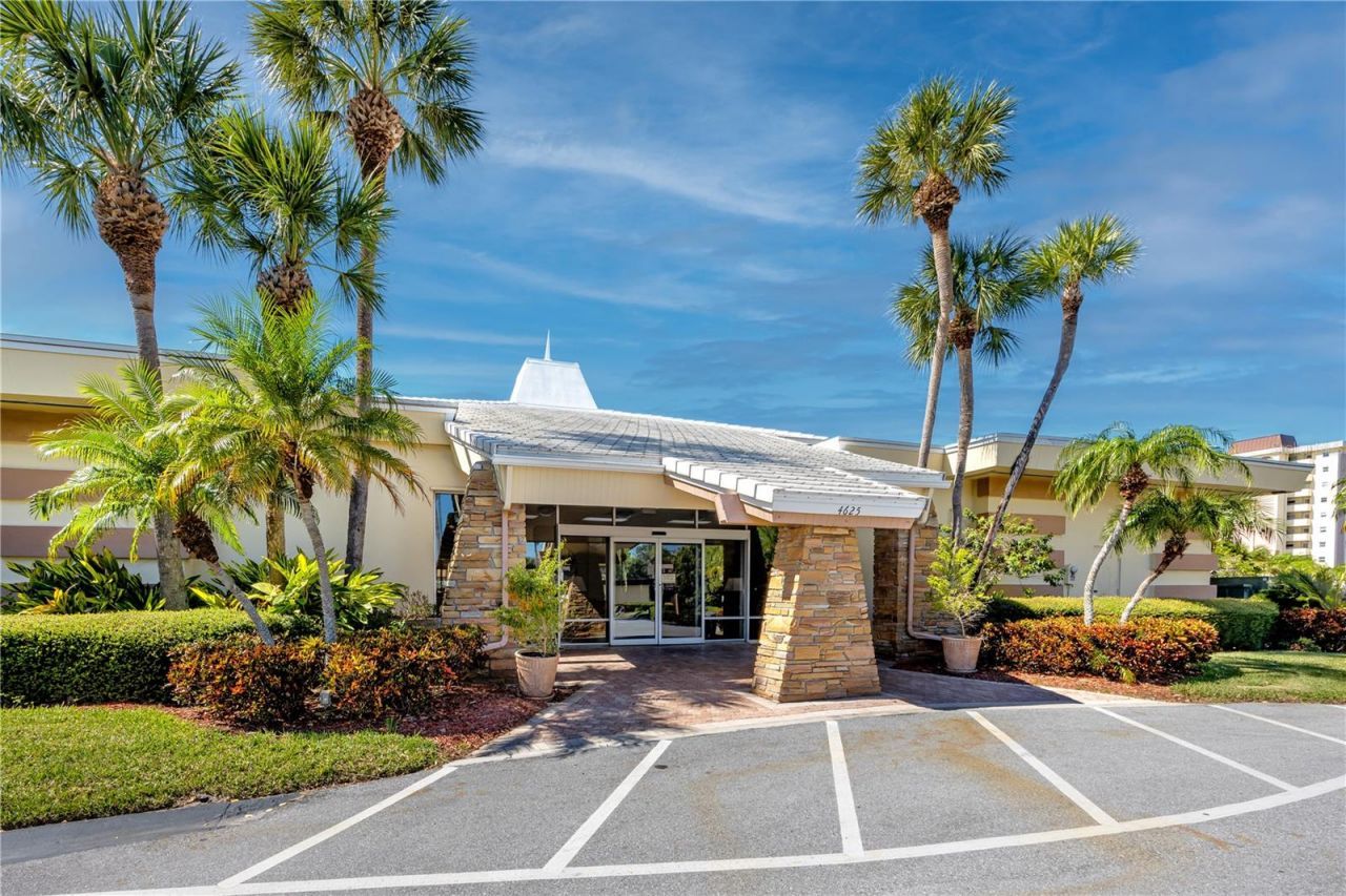 4650 Cove Circle , Unit 409, Saint Petersburg, FL 33708 Photo